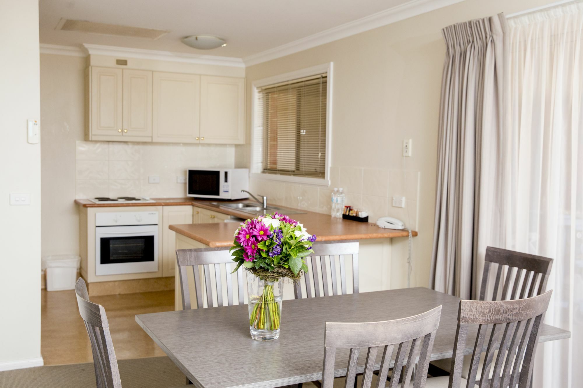 Charlotte Apartments Bathurst Extérieur photo