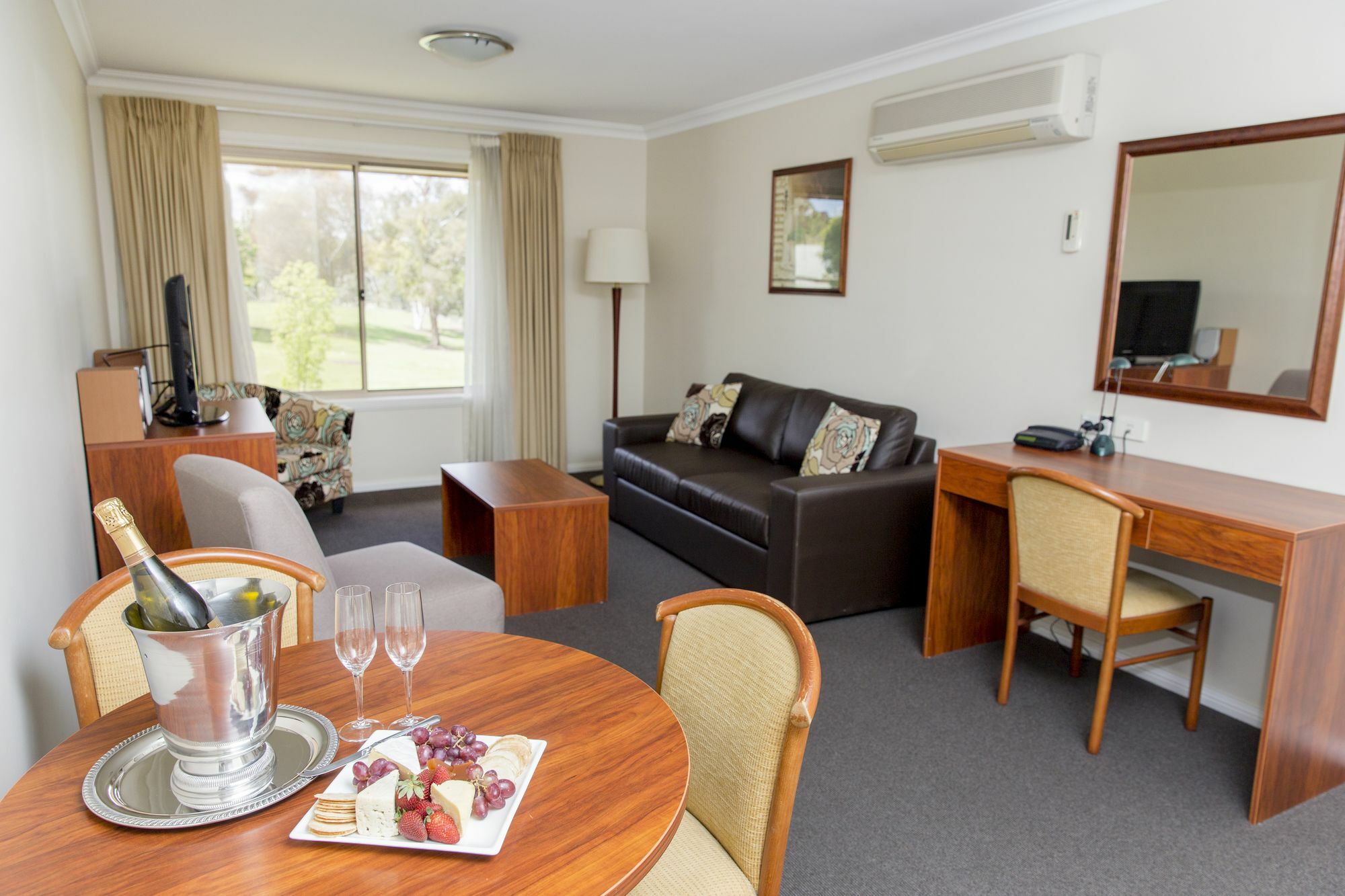 Charlotte Apartments Bathurst Extérieur photo